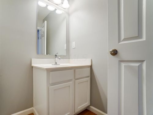 139 Crabapple Ln, Pataskala OH  43062-7074 exterior