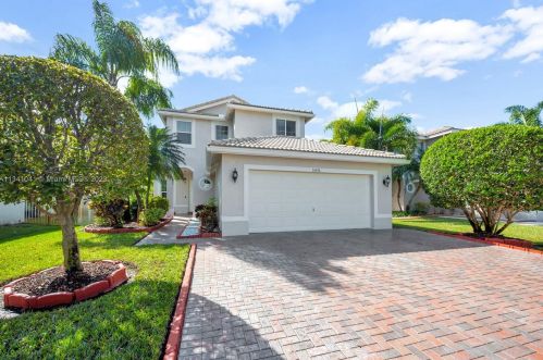 16436 27th St, Hollywood, FL 33027-5206