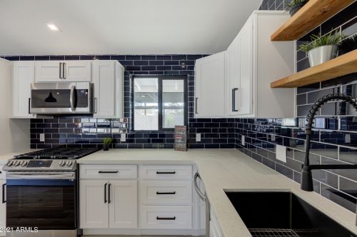 6220 7th Ave, Phoenix AZ 85007-4102 exterior