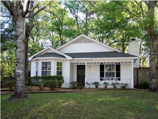 951 Schaub Ave, Mobile, AL 36609-5182