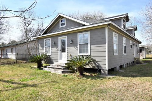 7502 Stewart St, Hitchcock, TX 77563-3433