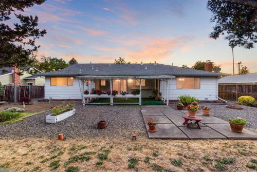 230 Calistoga Rd, Santa Rosa, CA 95409-3704