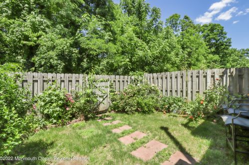 10 Independence Ct, Jackson Twp NJ  08527-2234 exterior