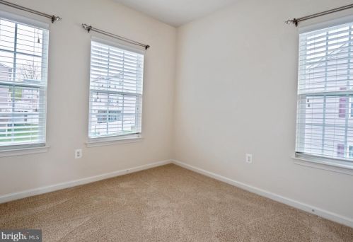 1708 Rockledge Ter, Woodbridge VA  22192-2508 exterior