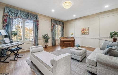 32 Ridge Rd, Parsippany NJ  07834-9629 exterior