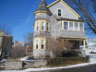 35 Arlington St, Lawrence, MA 01841-1157