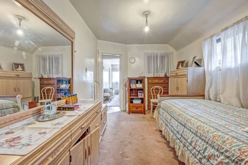 432 Melrose Ave, Ambridge PA 15003-2404 exterior