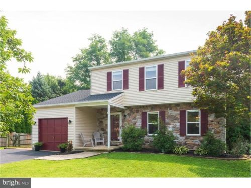 414 6th Ave, Parkesburg, PA 19365-1447