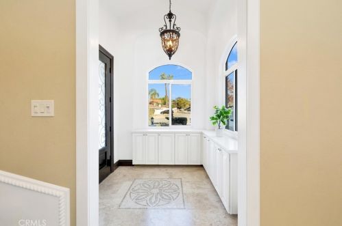 2340 Robinhood Pl, Orange CA  92867-1851 exterior