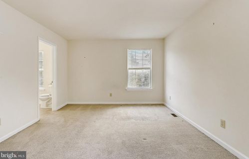 53 Vlg Dr, Collegeville PA  19473-2314 exterior