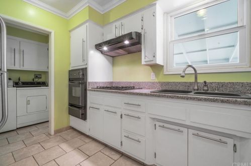 4755 Hayter Ave, Lakewood CA  90712-3508 exterior