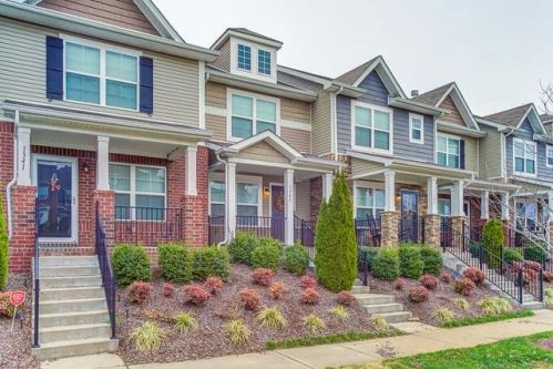 1343 Riverbrook Dr, Hermitage, TN 37076-3570