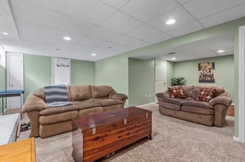 213 Northmont Dr, Verona PA  15147-2949 exterior