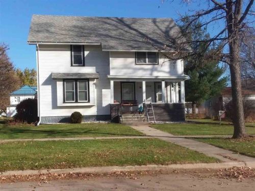 224 5th Ave, Cresco, IA 52136-1312