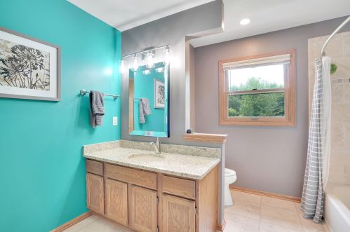 4722 Fairway Dr, Waterford WI  53185-3370 exterior