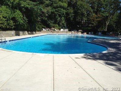 91 Strawberry Hill Ave, Stamford CT  06902-2762 exterior