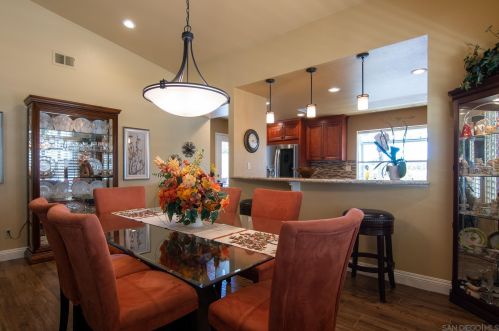 17958 Avenida Alozdra, San Diego CA 92128-1570 exterior