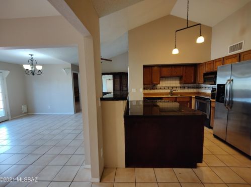 4830 Ferret Dr, Tucson AZ 85742-9543 exterior