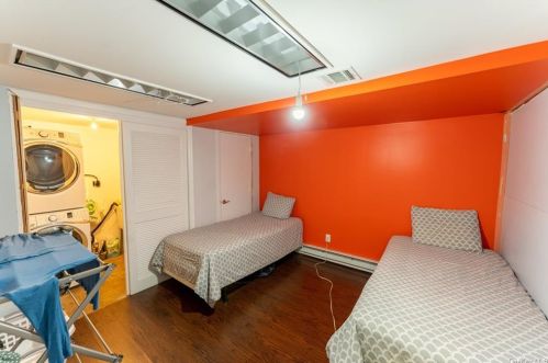 4 Hillside Ter, Airmont NY  10901-2105 exterior