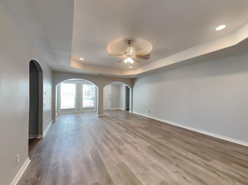 403 Goodyear St, Irving TX  75062-5723 exterior