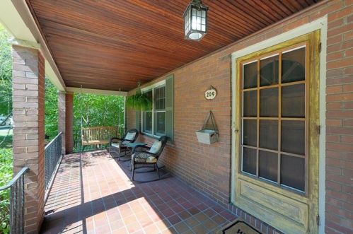 209 Quaker Rd, Sewickley, PA 15143-1160
