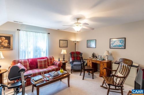 12 Seminole Trl, Bybee VA  22963-3157 exterior