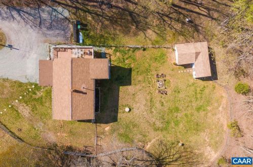 374 Shr Rd, Bybee VA  22963-5236 exterior