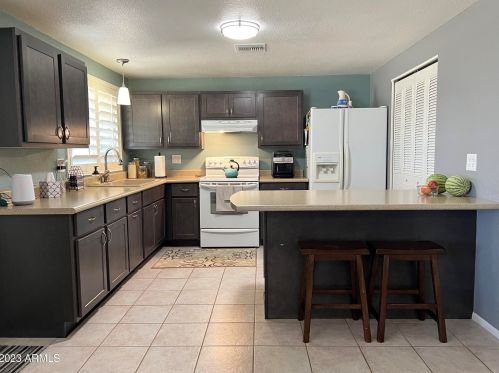 6206 Zoe Ella Way, Glendale AZ 85306-2823 exterior