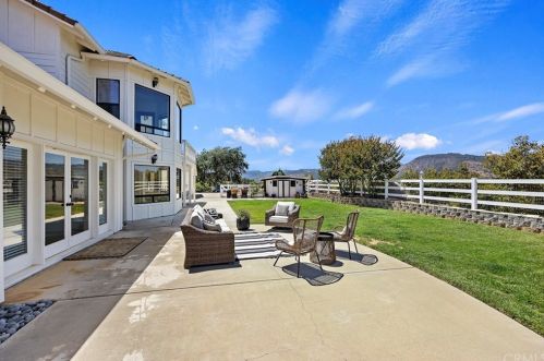 23920 La Vella Rd, Temecula CA  92590-3944 exterior