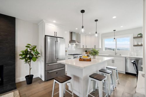 162 Beachview Ave, Pacifica CA  94044-1512 exterior