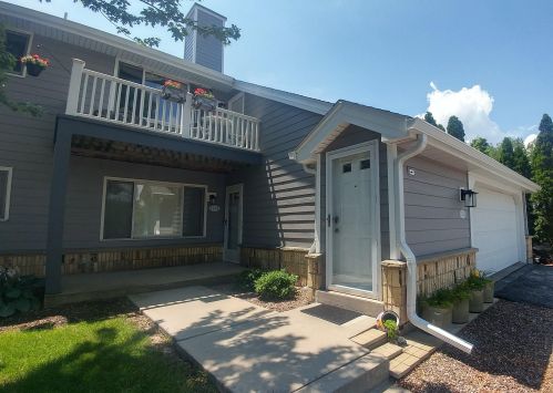 1151 Baldwin Ct, Thiensville WI  53092-5975 exterior