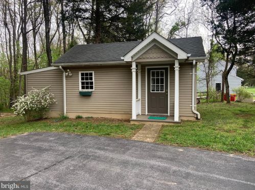 311 Chandler Dr, Shepherdstown, WV 25443-4149
