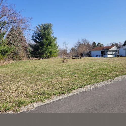 1357 Dennis St, Washington Ch, OH 43160-9003