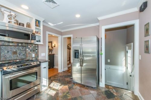 17 Kennedy Rd, Greystone Park NJ  07950-2311 exterior