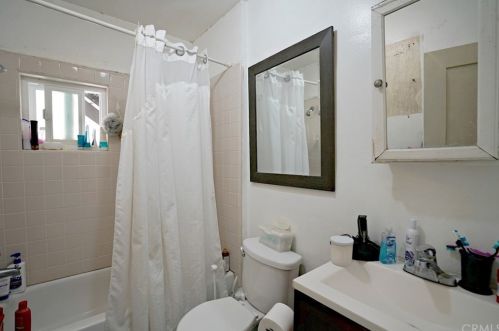 5101 Lindsey Ave, Pico Rivera CA  90660-2732 exterior