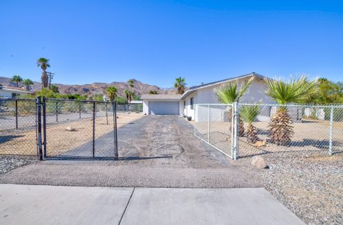 38281 Vista Dr, Cathedral City, CA 92234-2142