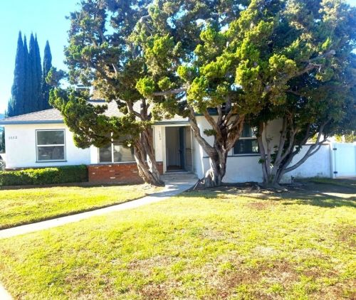 1052 Palmyra Ave, Orange CA  92866-2423 exterior