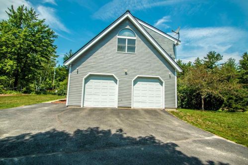 60 Desmond Dr, Wakefield, NH 03830-3571