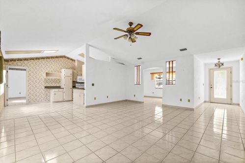 599 Regent Cres, Daytona Beach, FL 32119-8520