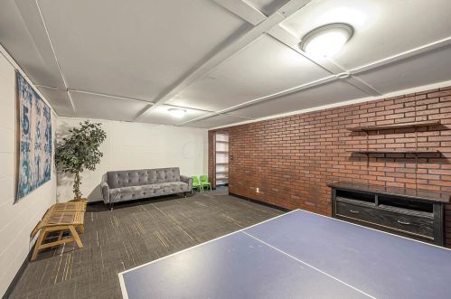 1055 Champagne Dr, Marion OH  43302-6626 exterior