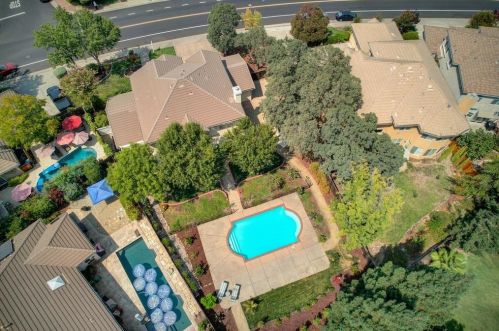 255 American River Canyon Dr, Folsom CA  95630-7142 exterior