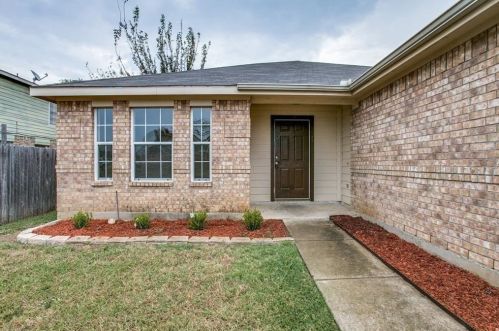 705 Cumberland Dr, Burleson TX  76028-7385 exterior
