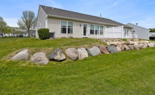 112 Sandpiper Cir, Hastings, MN 55033-4052