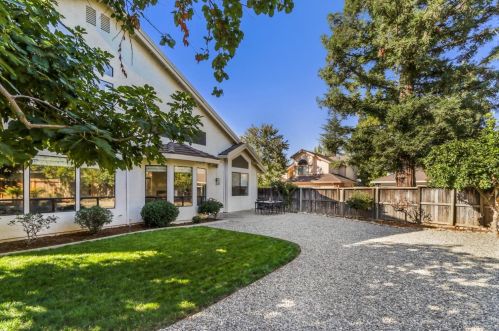 2121 Campton Cir, Rancho Cordova CA  95670-8348 exterior