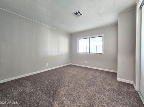 526 Charleston Ave, Phoenix AZ  85022-1531 exterior