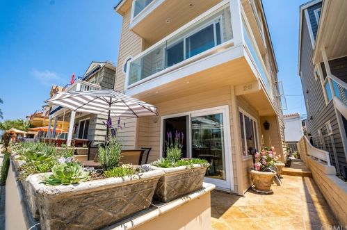 26 The Colonnade, Long Beach, CA 90803-4056