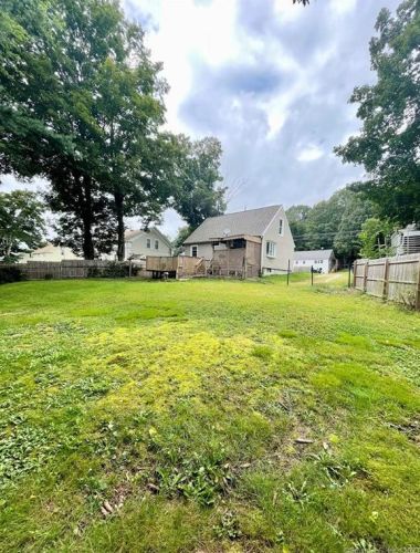 480 Main St, Moosup, CT 06354-1119