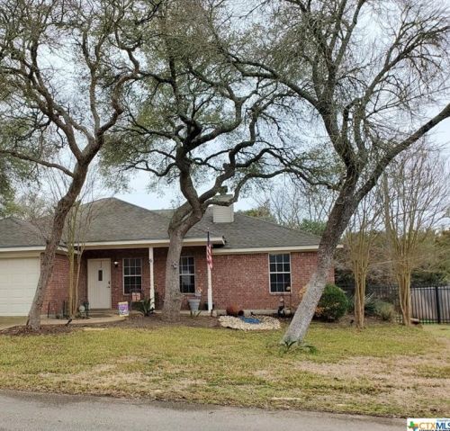 6 Ironwood Ct, Morgans Point, TX 76513-9286