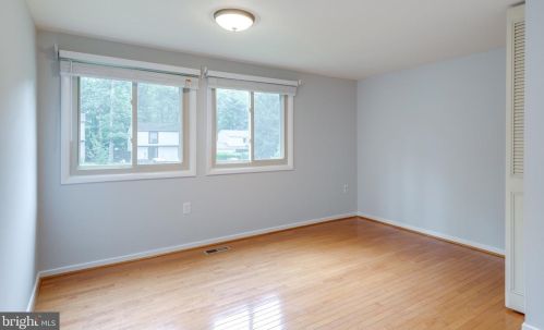 2308 Whitetail Ct, Herndon VA  20191-3018 exterior