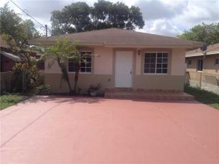 3064 59th St, Miami, FL 33142-2253